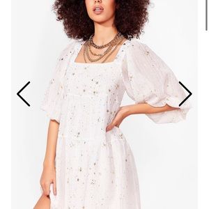 NWOT Nasty Gal Star Puff Sleeve Smock Dress